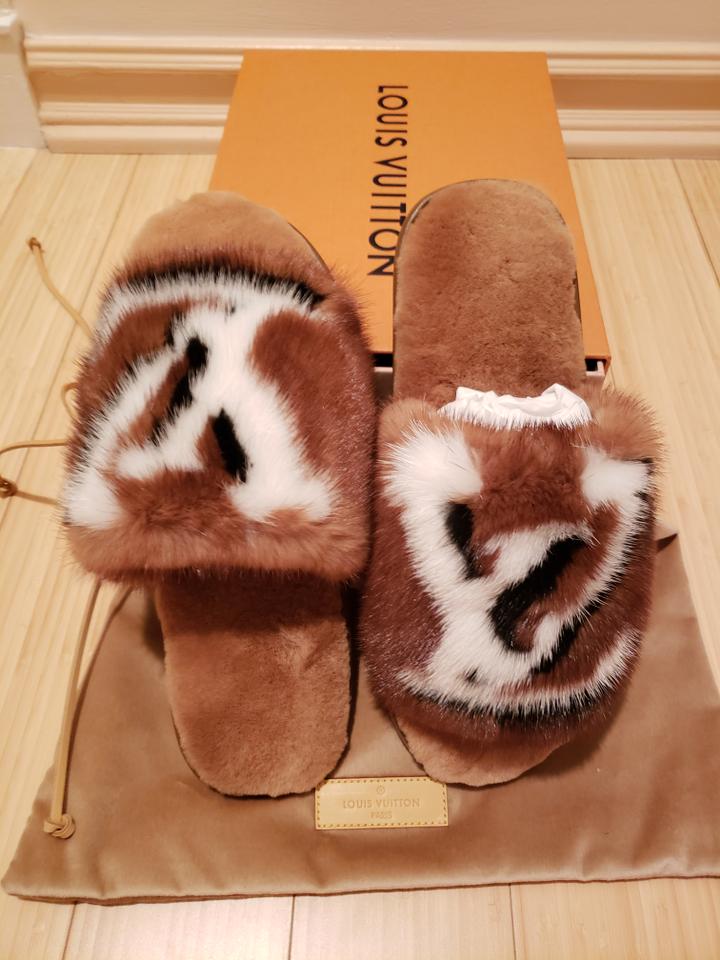 Kylie Jenner wears mink fur slippers