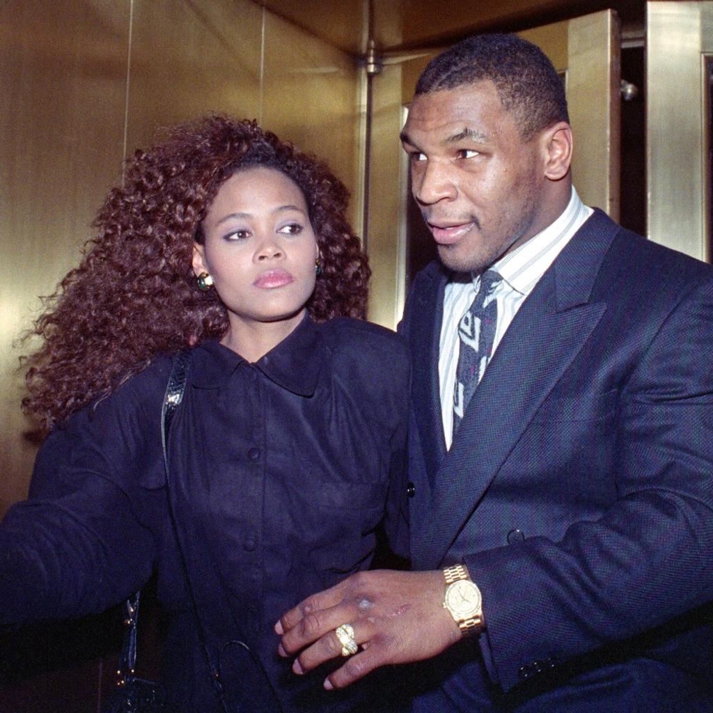 Robin Givens, Mike Tyson, Divorce