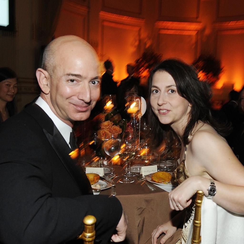 Jeff Bezos, MacKenzie Bezos, Divorce