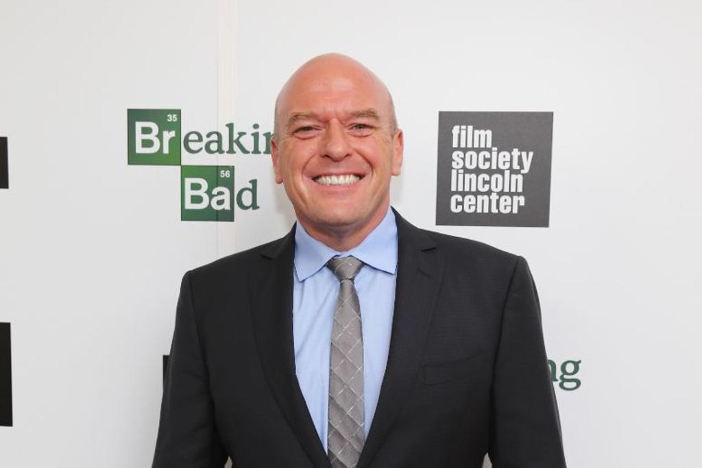 Dean Norris, Leaving contracts