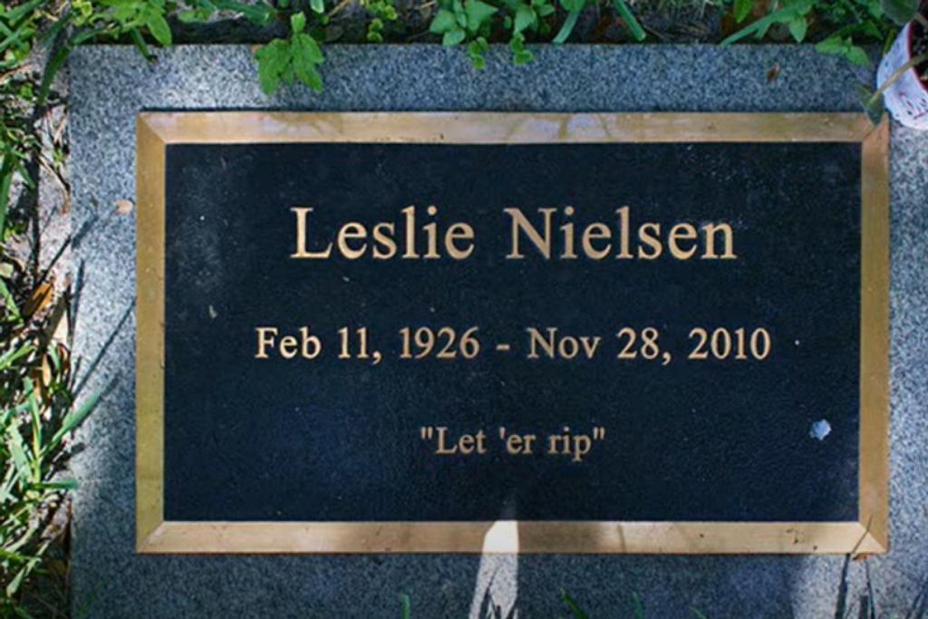 Leslie Nielsen Celeb Gravestones