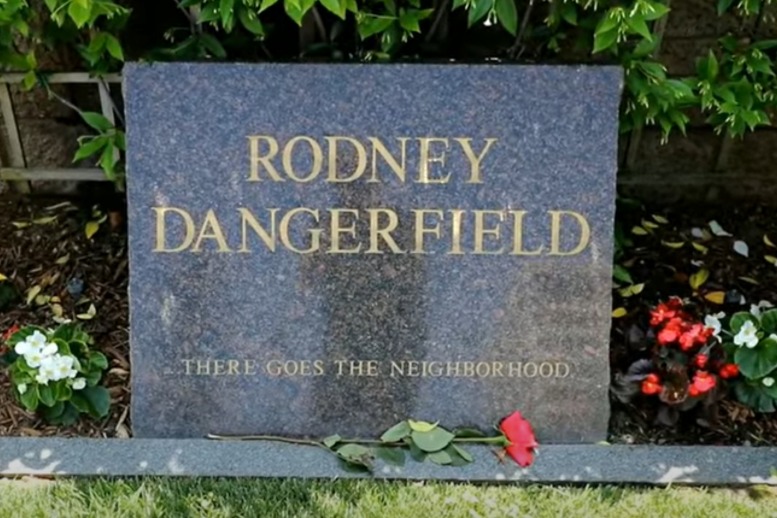 Rodney Dangerfield's grave (photo)