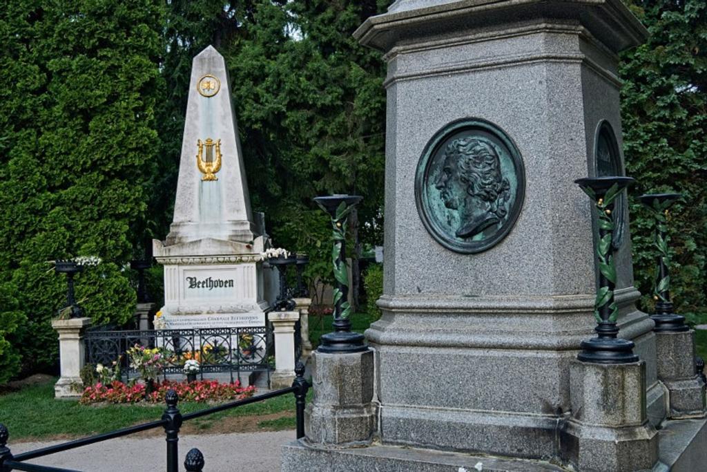 Mozart Celeb Gravestones