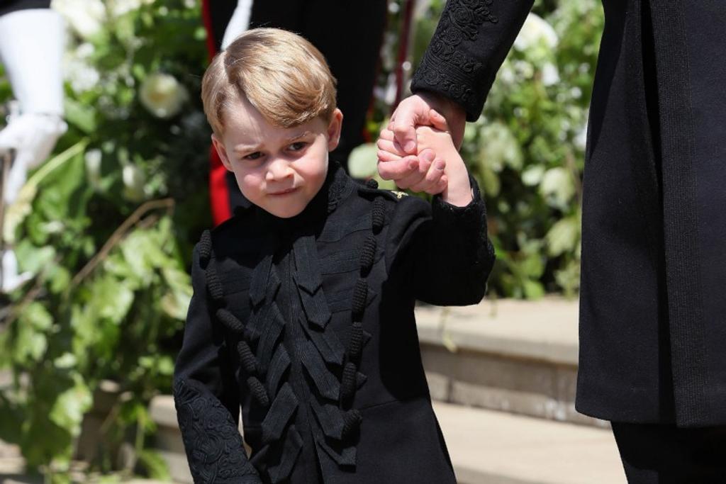 Royal Rule Can't Wear Black In Daytime 