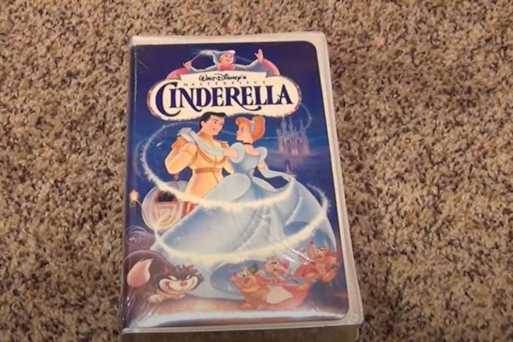 Walt Disney Cinderella VHS