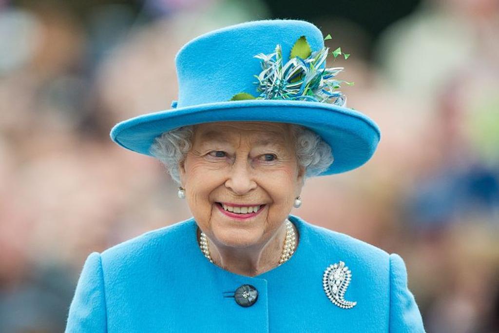 Queen Elizabeth, Rich, Shocking