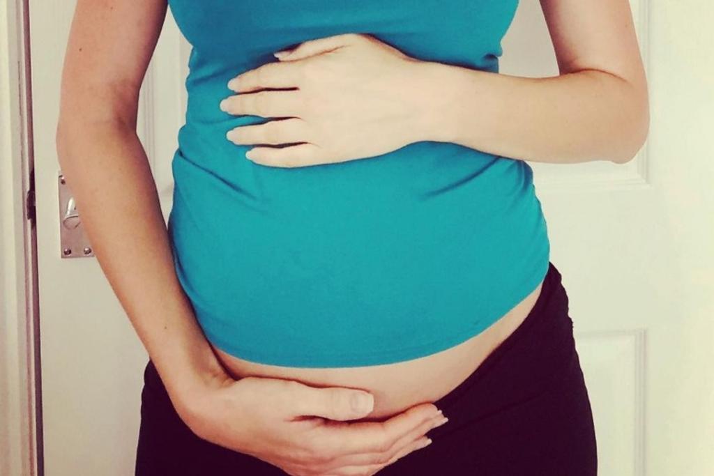 Rebecca Roberts, Pregnant, Superfetation