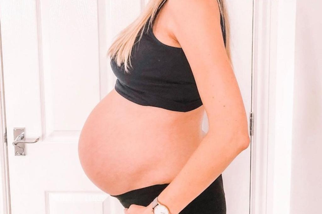 Rebecca Roberts, Twins, Pregnant