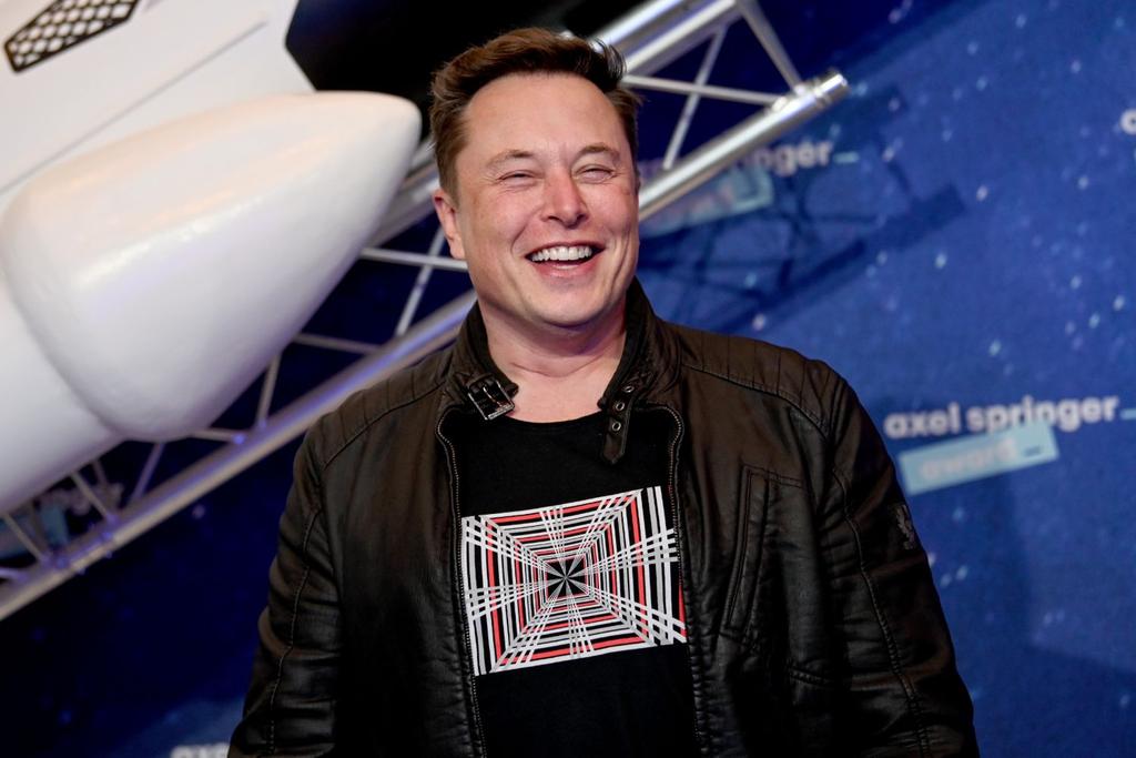 Elon Musk Cyrus SNL