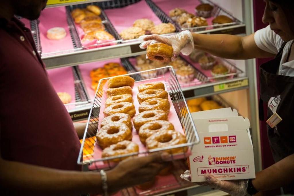 Dunkin' Donuts, Reviews, Food