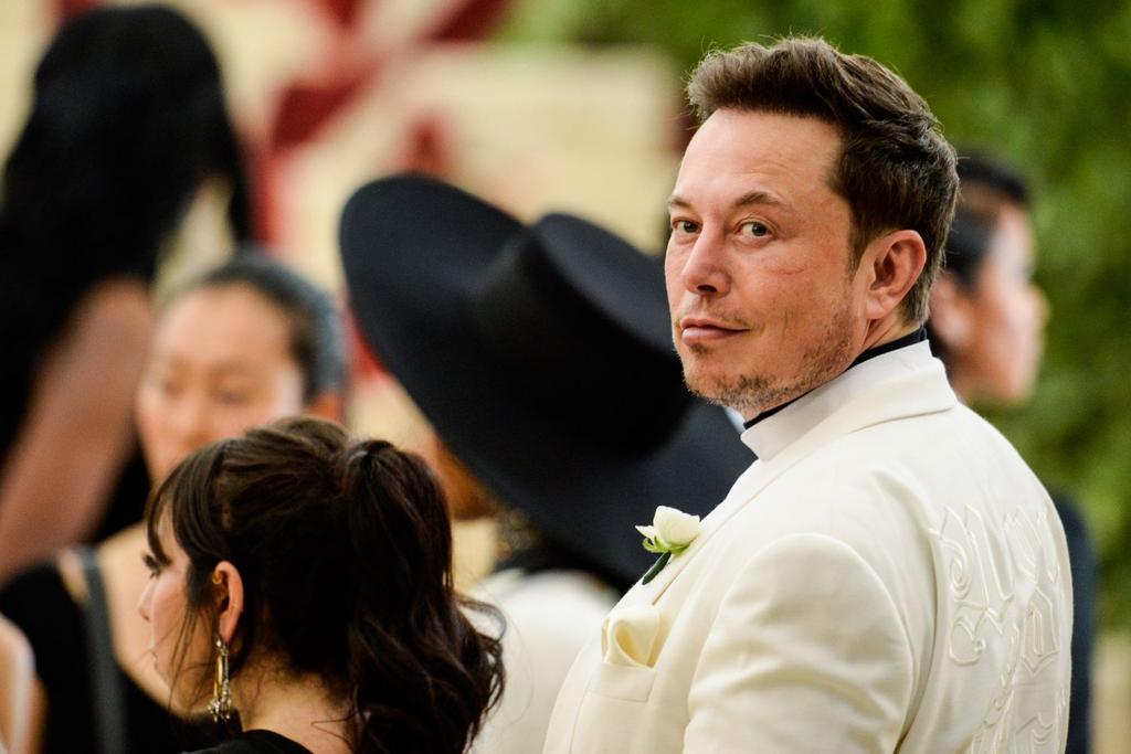 Elon Musk SNL host