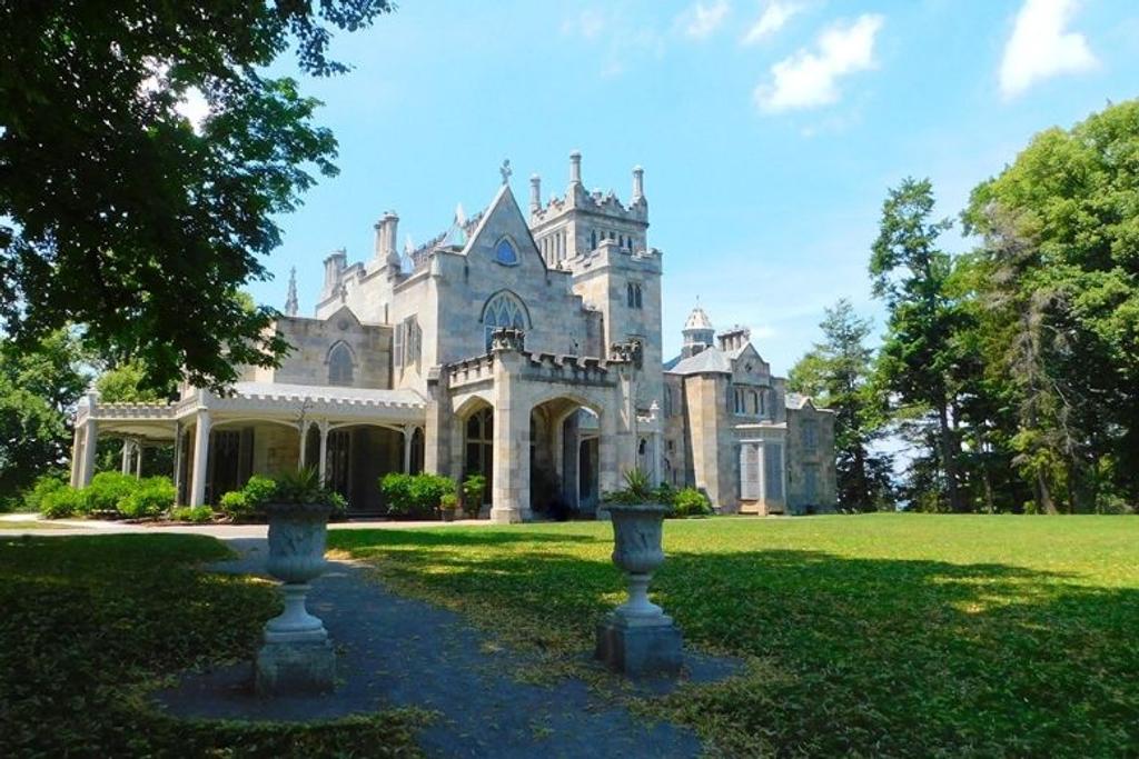 gothic style mansions america
