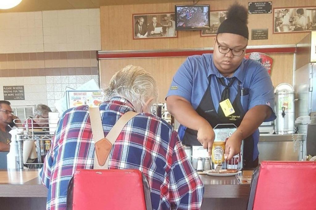 Waffle House waitress showed kindness