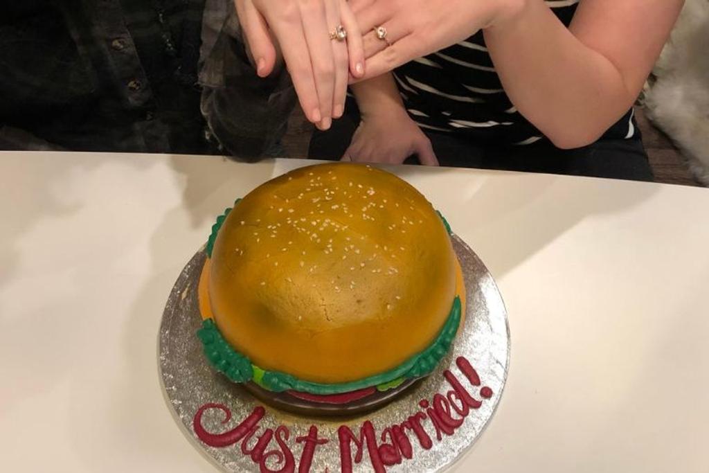 Hilarious Wedding Cake Fail