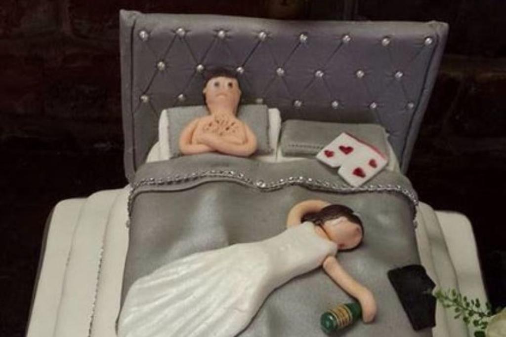 Viral Wedding Cake Fails