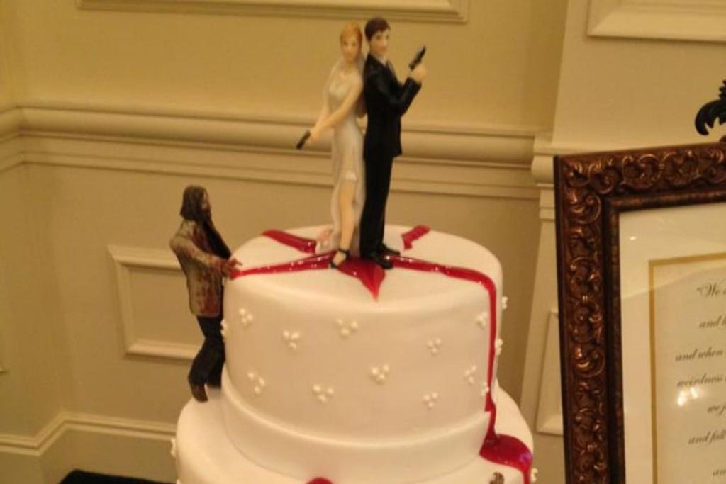 LOL Wedding Cake Fails