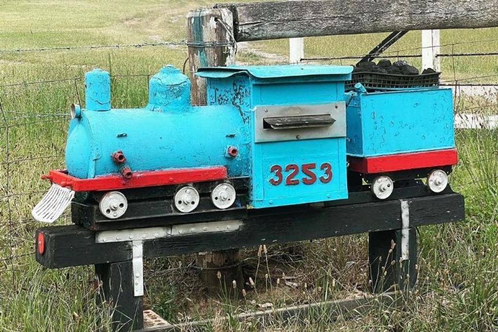 Thomas, Engine, Mailbox, Train