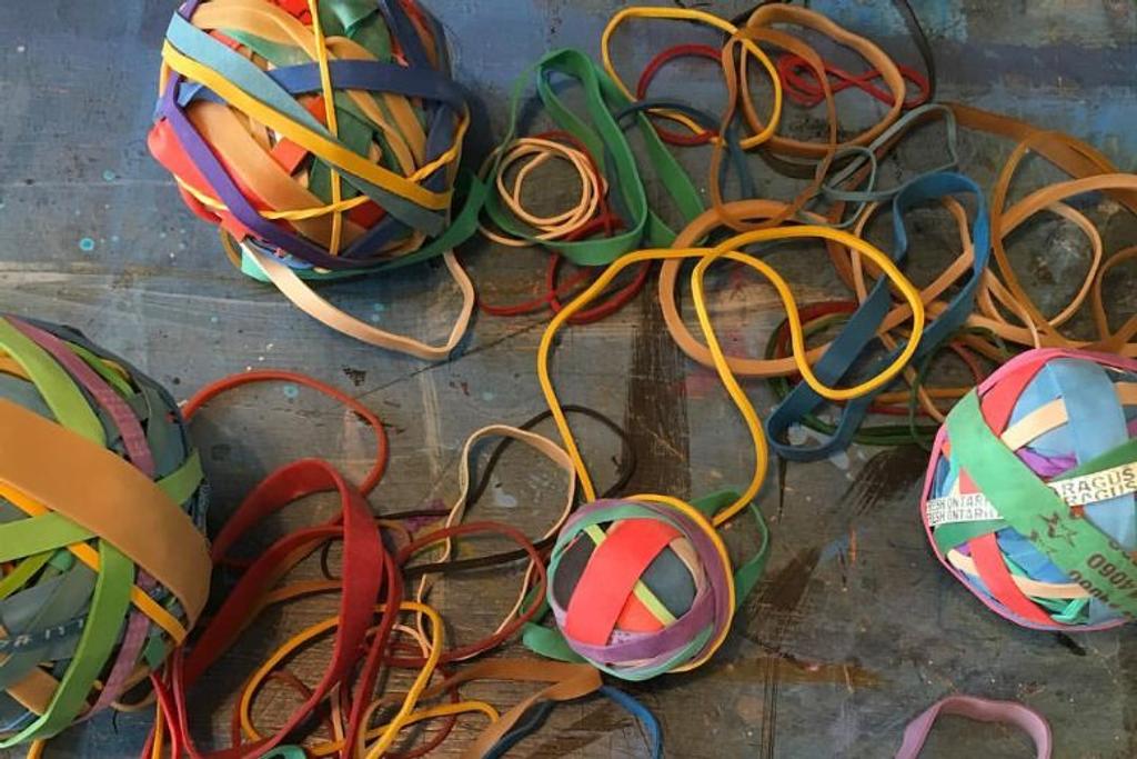rubber bands prank ideas