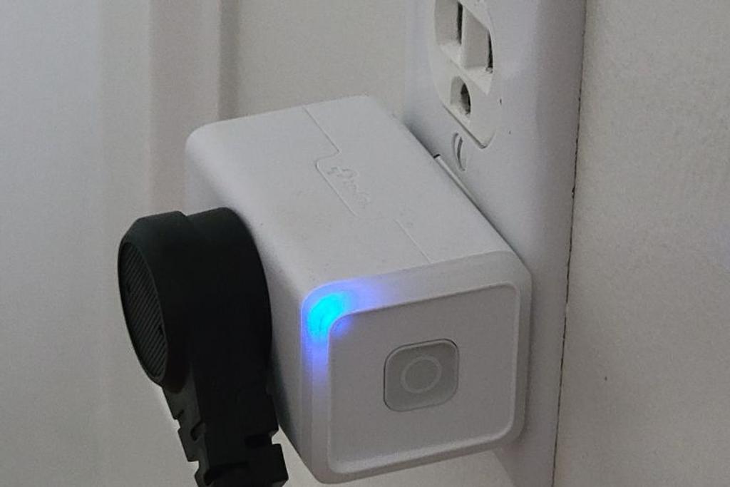 Kasa Smart Home Plug HS103P2 i