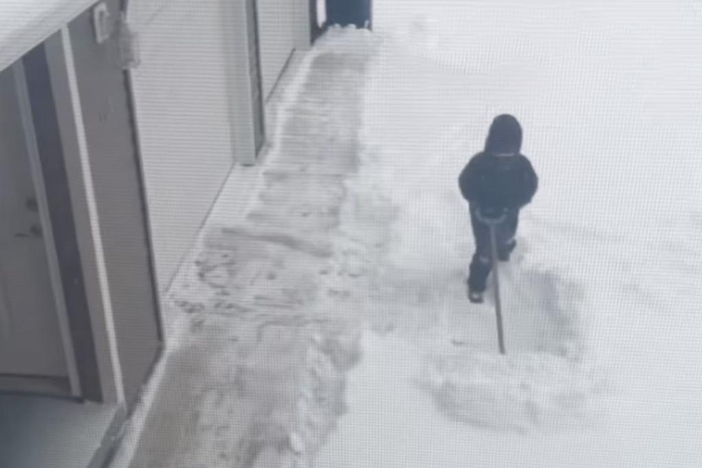 viral kid snow hilarious video