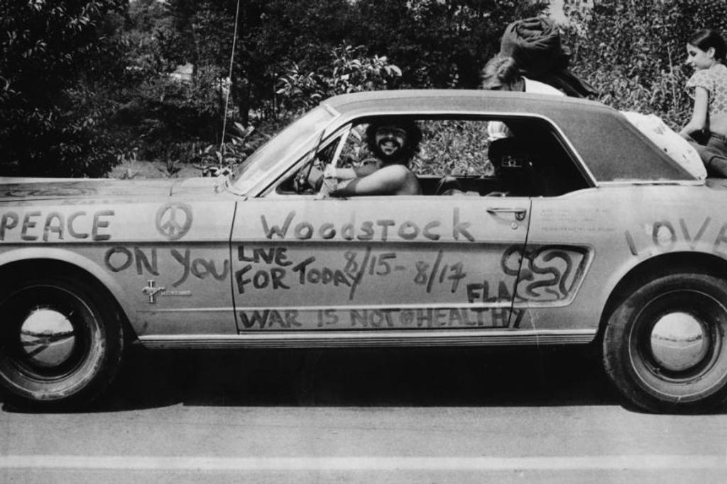 Woodstock Car Decorated Highway