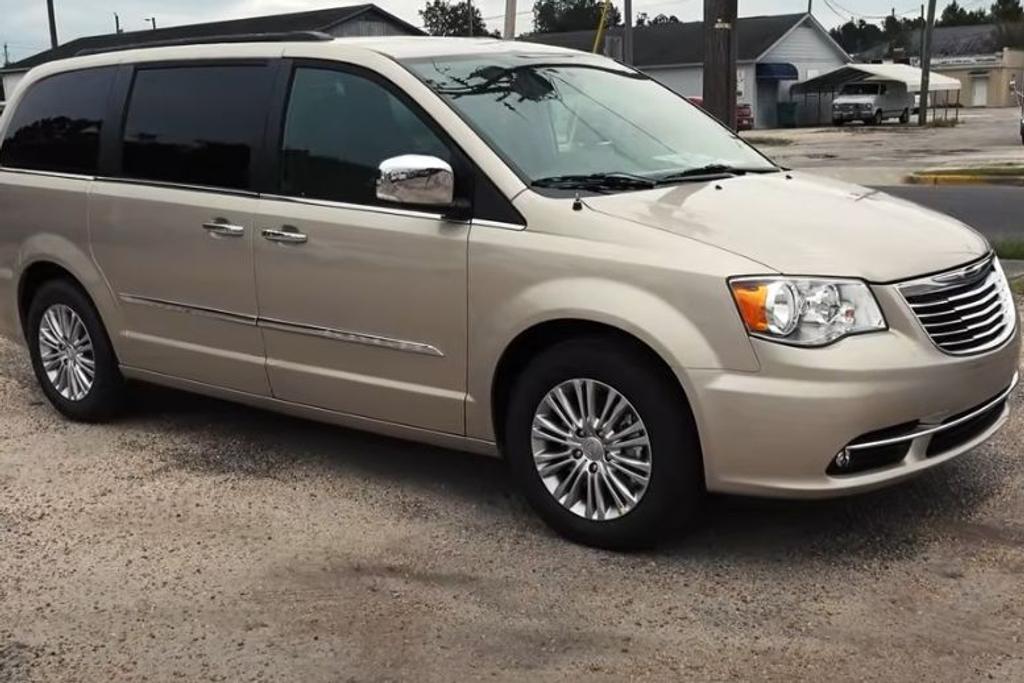 Chrysler Town discontinued production