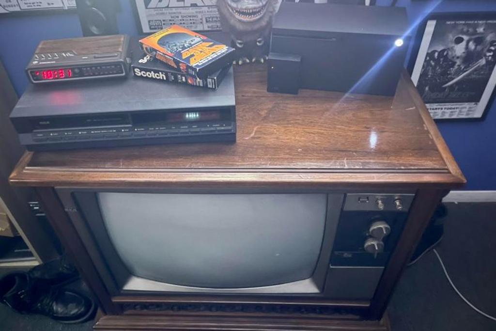 Television VHS Nostalgic Throwback