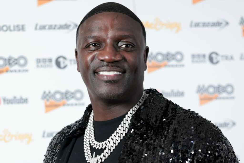 Akon Rapper Diamond purchase