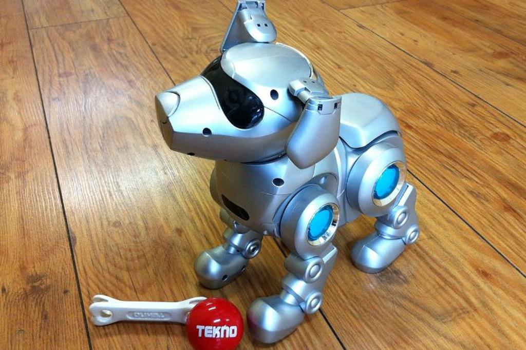 Tekno Robot Puppy '00s