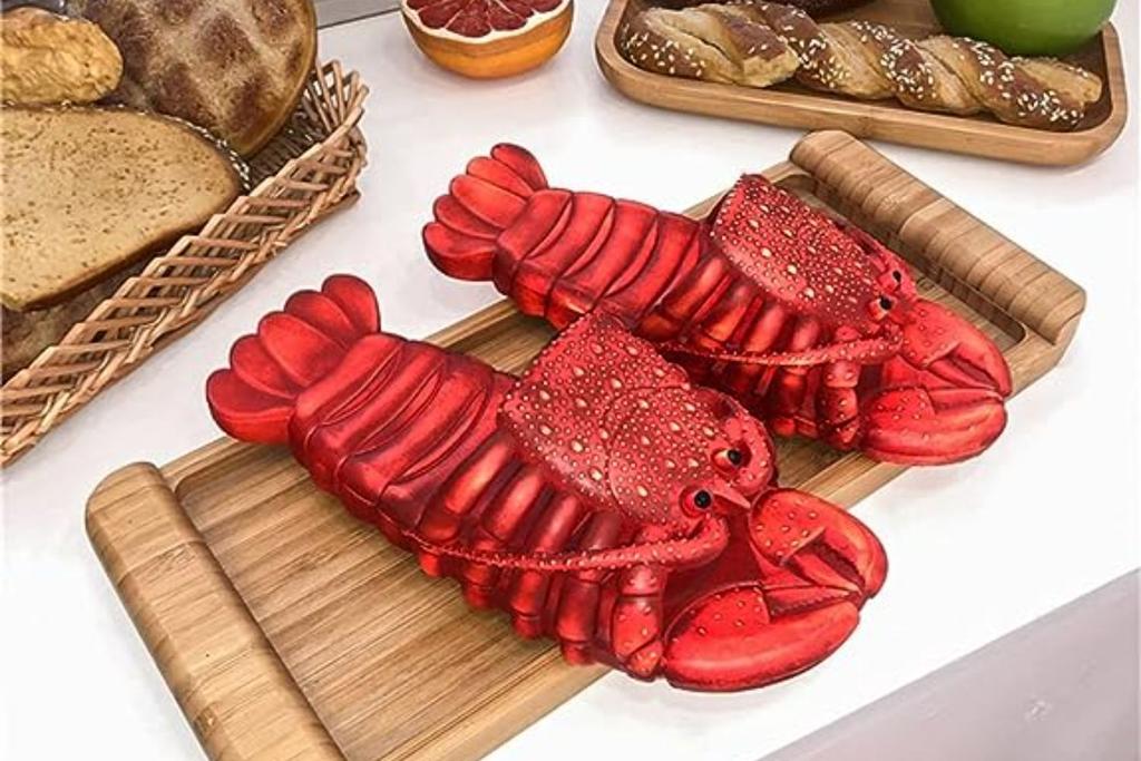 TOTENJS Lobster Slippers